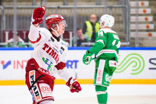 Timrås Vilmos Gallo jublar