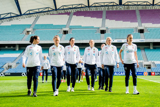 Ingrid Moe Wold, Synne Skinnes Hansen, Ingrid Syrstad