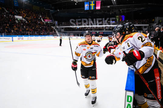 Luleås Oscar Engsund jublar
