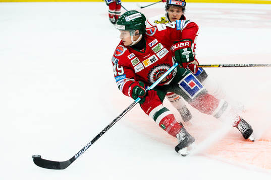 Frölundas Rhett Rakhshani och Örebros Kristian Näkyvä