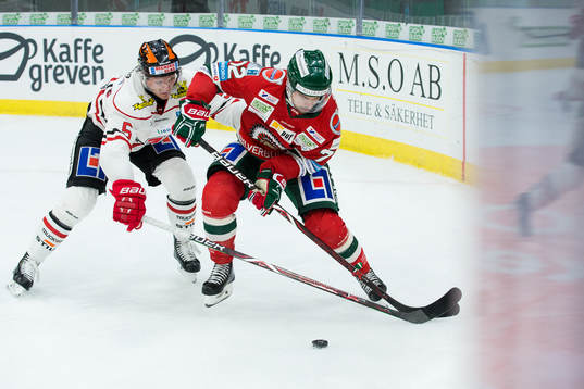 Örebros Gustav Backström och Frölundas Patrik Carlsson