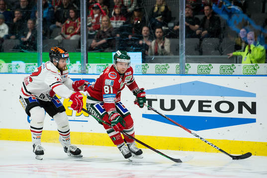 Örebros Jonathan Andersson och Frölundas Ryan Lasch