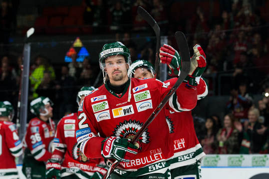 Frölundas Patrik Carlsson tackar publiken