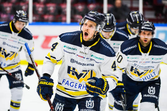 s Mikko Lehtonen jublar