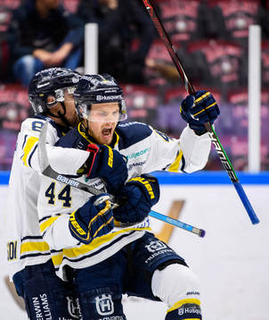 s Mikko Lehtonen jublar