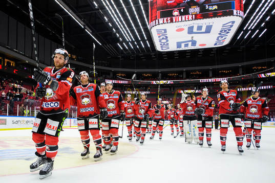Malmö Redhawks spelare jublar