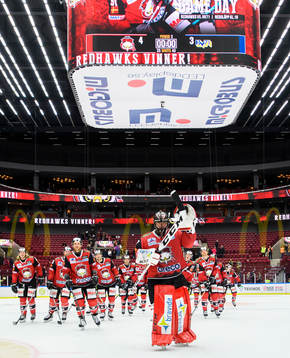 Malmö Redhawks spelare med målvakt Oscar Alsenfelt i