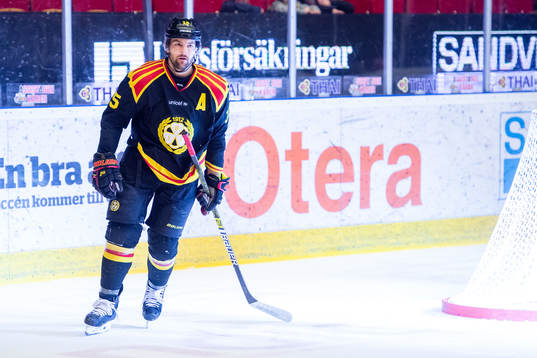 Brynäs Simon Bertilsson jublar