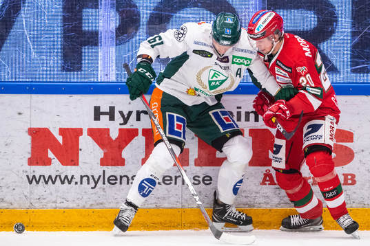 Färjestads Johan Ryno och Moras Nils Carnbäck