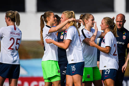 Kristine Leine and Amalie Eikeland of Norway celebrates