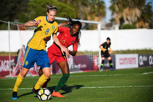Lina Hurtig of Sweden and Diana Silva of Portugal
