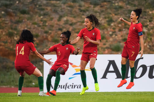 Diana Silva of Portugal celebrates with teammates