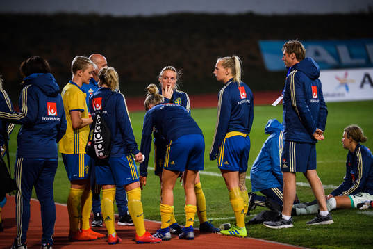 Players of Sweden looks dejected