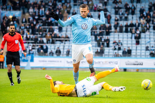 Malmö FFs Arnor Traustason och Falkenbergs Tibor Brink Joza
