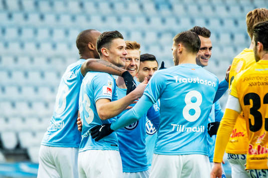 Malmö FFs Marcus Antonsson jublar med lagkamraterna