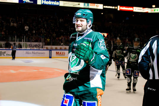 Färjestads Mikael Wikstrand jublar