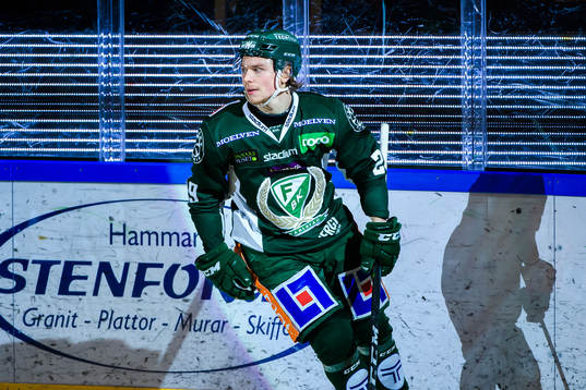 Färjestads Oskar Steen jublar