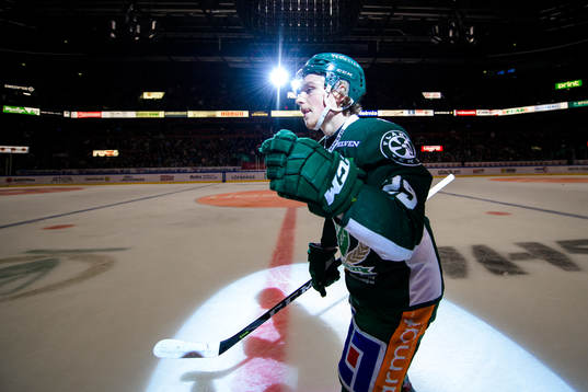 Färjestads Oskar Steen jublar