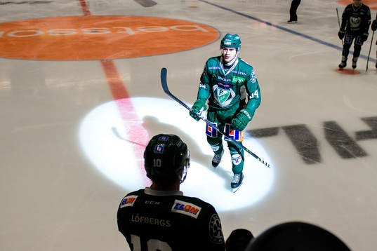 Färjestads Michael Lindqvist jublar
