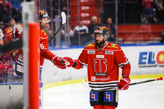 Örebros Nick Ebert jublar