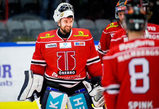 Örebros målvakt Jhonas Enroth jublar