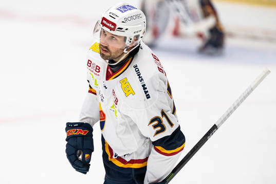 Djurgårdens Dick Axelsson jublar
