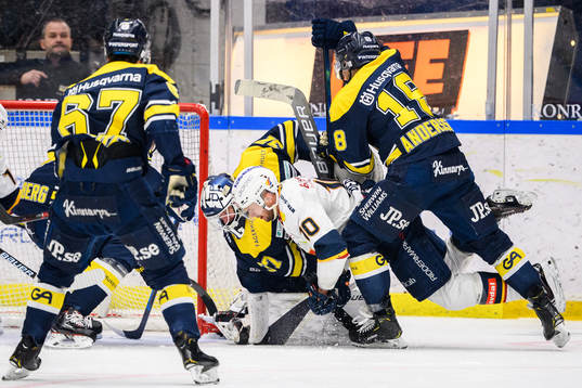 s målvakt Jonas Gunnarsson  och Filip Sandberg