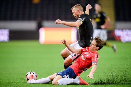 s Sebastian Larsson