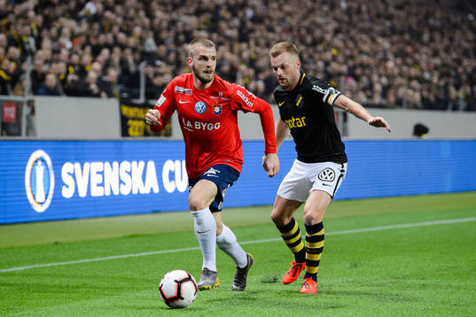 s Sebastian Larsson