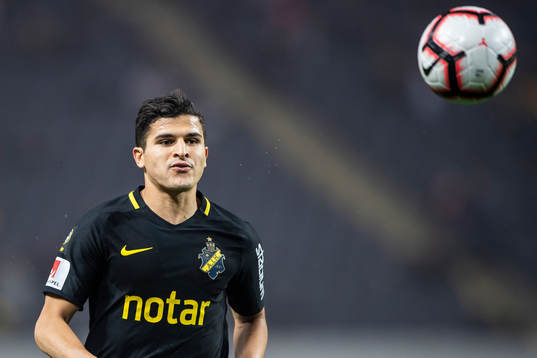 s Tarik Elyounoussi