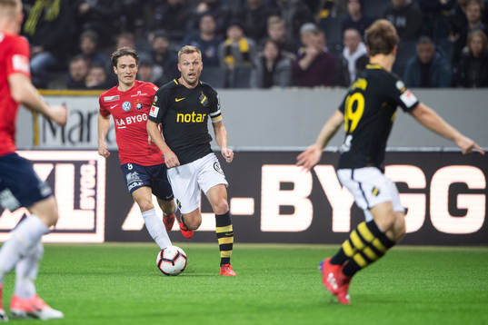 s Sebastian Larsson