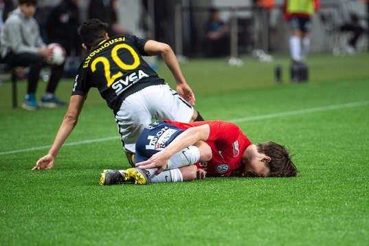 Örgrytes Filip Almström Tähti blir liggandes