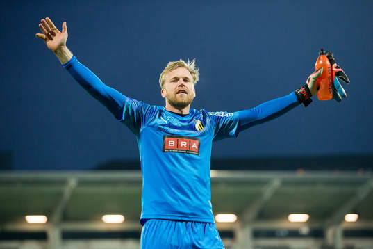 Häckens målvakt Peter Abrahamsson jublar