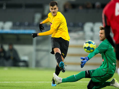 Häckens Alexander Jeremejeff skjuter 1-0