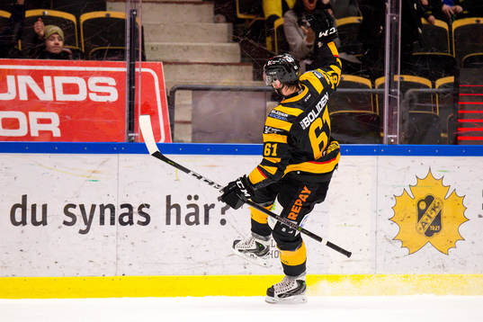Skellefteås Fredrik Lindgren jublar