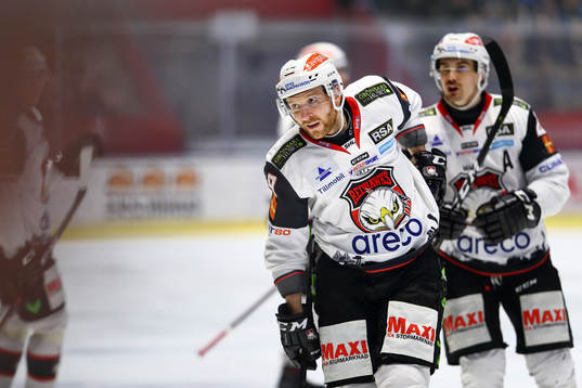 Malmö Redhawks Frederik Storm jublar