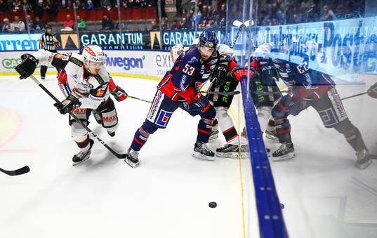 Malmö Redhawks Henrik Hetta och Linköpings Eddie Larsson