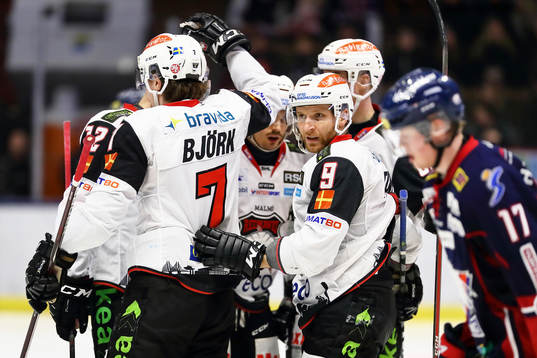 Malmö Redhawks Frederik Storm jublar