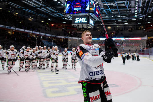 Malmö Redhawks Linus Cronholm  jublar