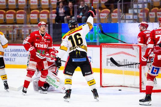 Luleås Niklas Olausson jublar