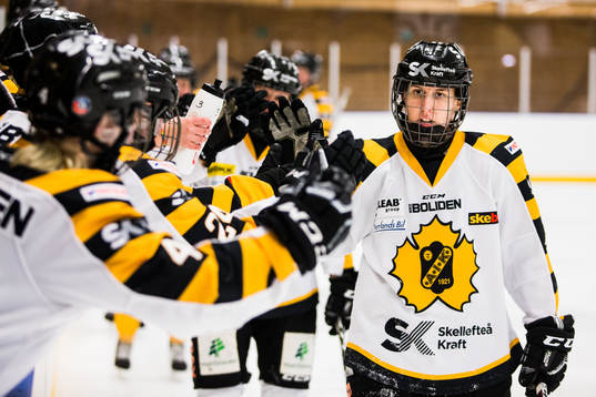 Skellefteås Henriette Sletbak jublar