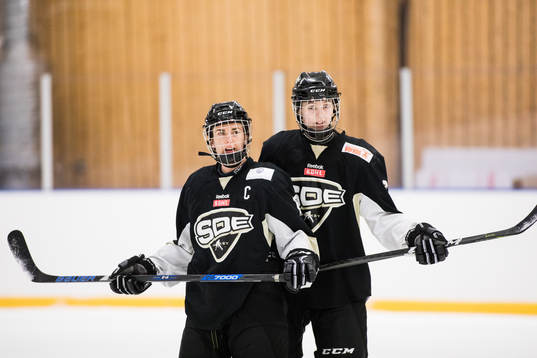 s Leanne Ganney och Agnes Wilhelmsson