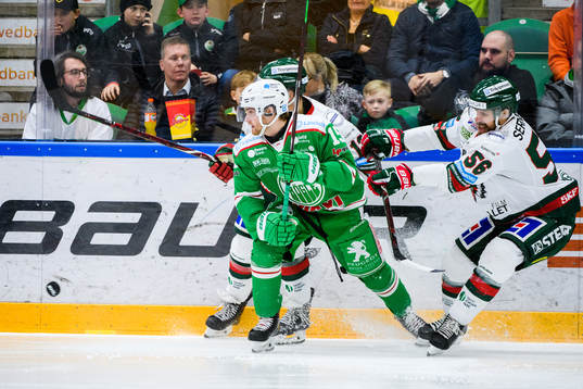 Rögles Simon Ryfors och Frölundas Jonathan Sigalet