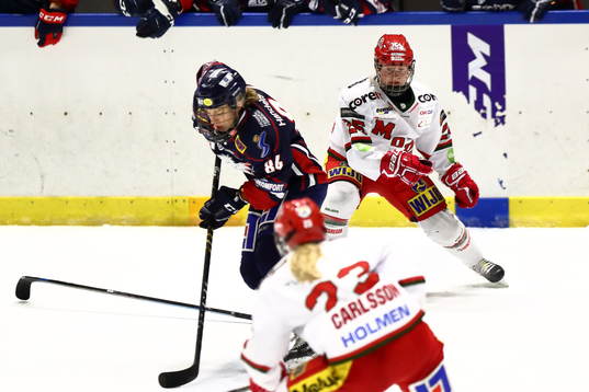 Modos Maja Grundström har tappat klubban