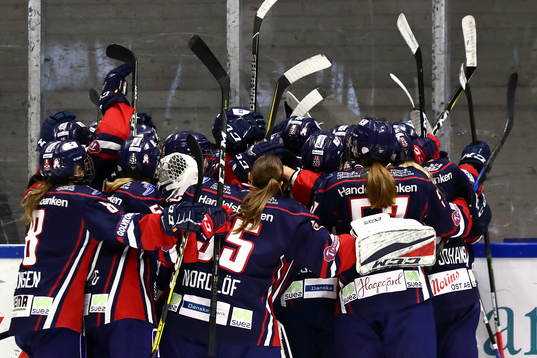 Bläddra bland fler bilder av Ishockey, SDHL, Semifinal 3, Linköping – Modo