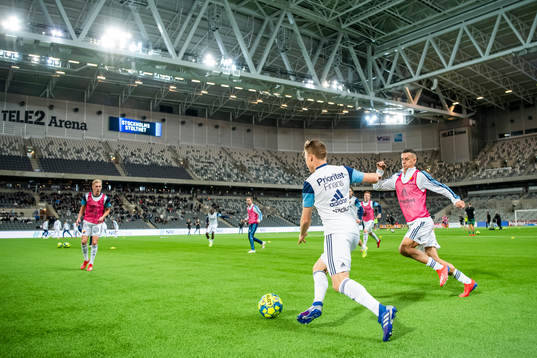 Djurgårdens spelare värmer upp