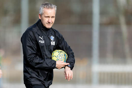 Halmstads assisterande tränare Keith Millen före
