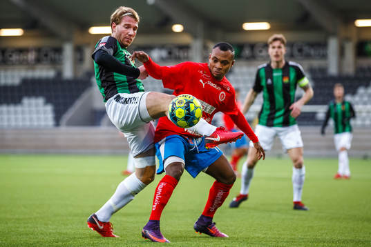 GAIS August Wängberg och Nyköpings Enoch Adu