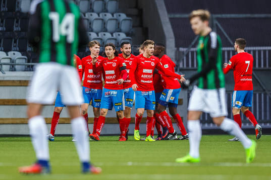 Nyköpings spelare jublar