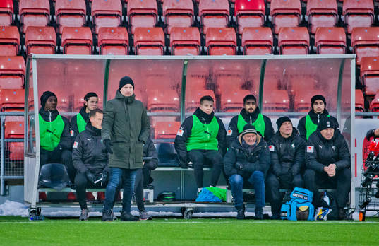 Örebrobänken med tränare Axel Kjäll